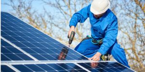 Installation Maintenance Panneaux Solaires Photovoltaïques à Lugarde